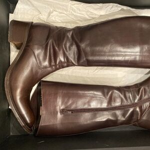 Women’s Knee High Leather Boots